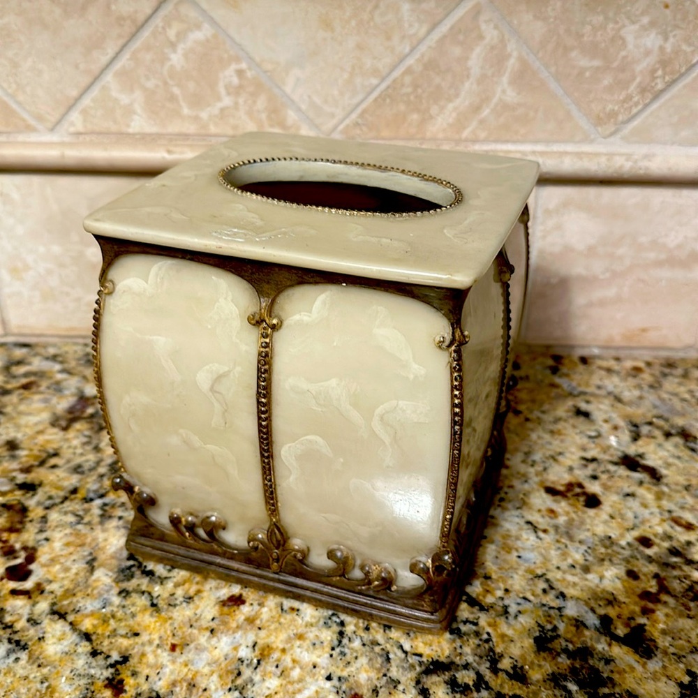 Tissue box cover